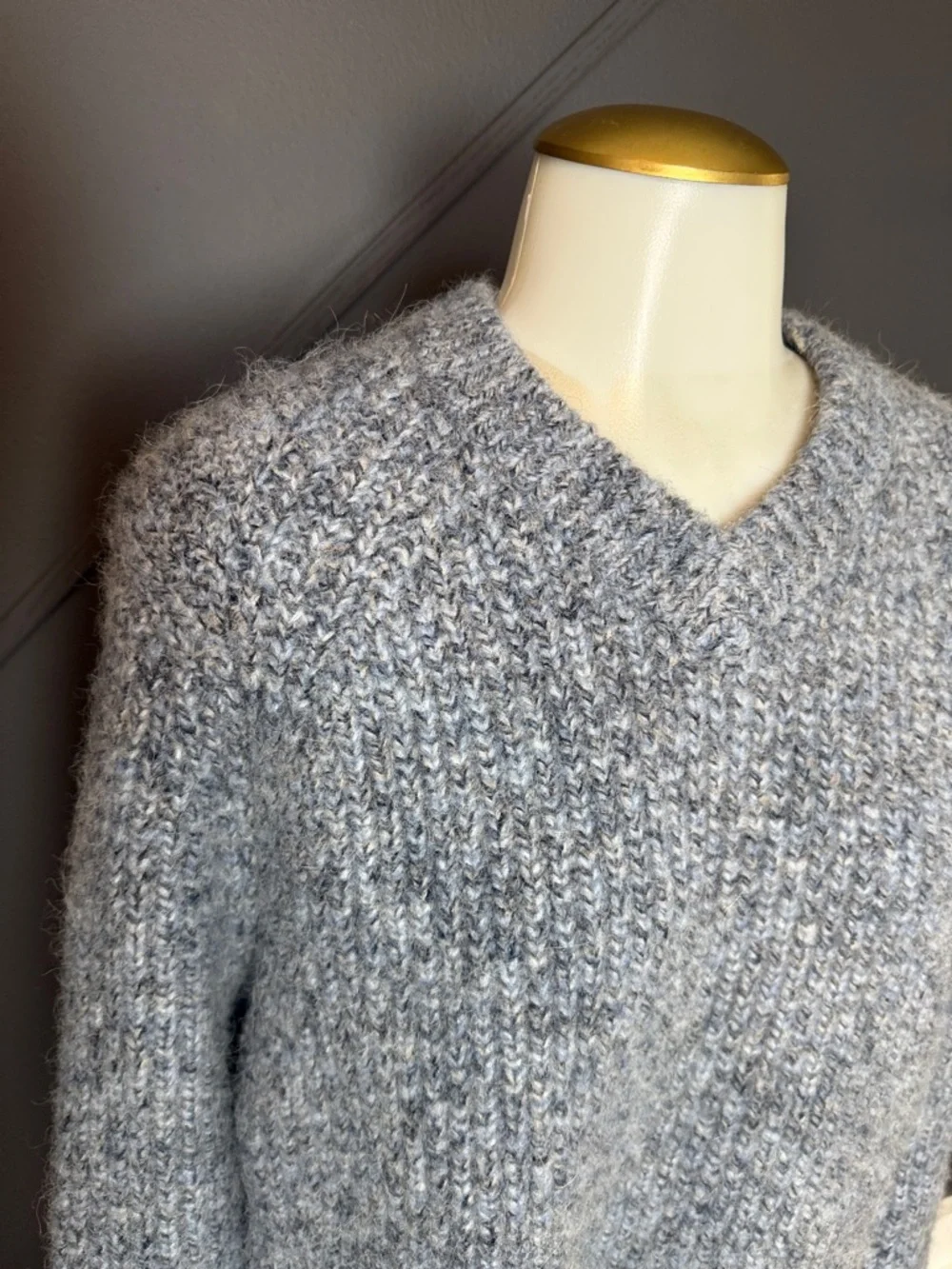 Men’s Lululemon Alpaca Wool-Blend V-Neck Sweater -
Heathered Shale Blue - Picture 3 of 6